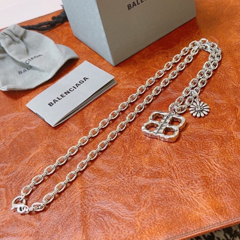 Balenciaga Necklaces - Click Image to Close